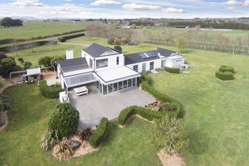 Отель Auckland Karaka Country Retreat Экстерьер фото