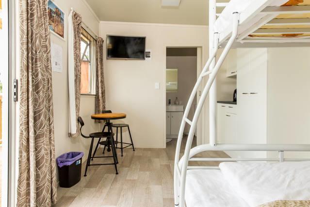 Отель Auckland Karaka Country Retreat Экстерьер фото